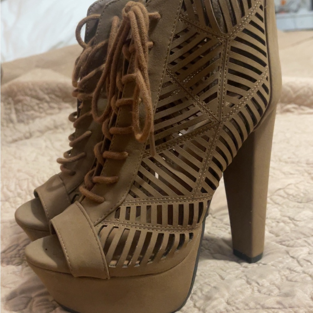Women's Tan Platform Heels